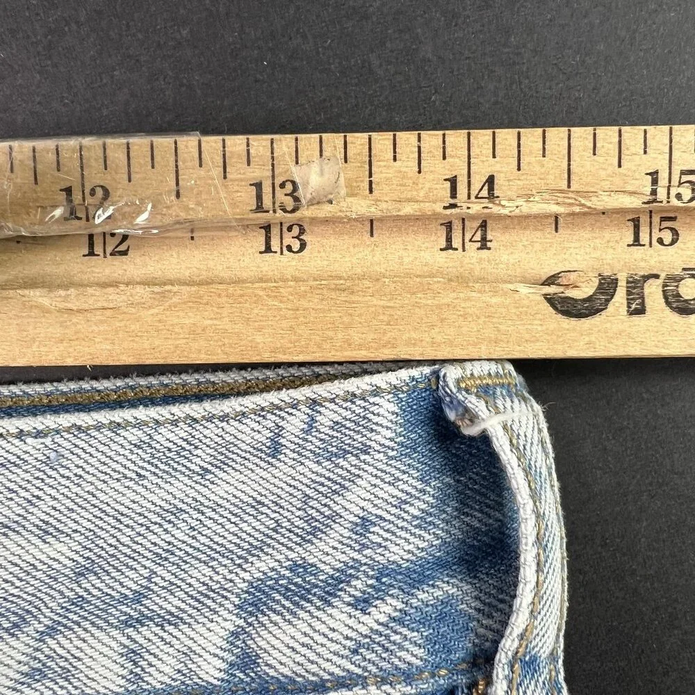 American Eagle Short Women 28* Mom Hi Rise Light Blue Faded Cut Off Jorts Tag 6R